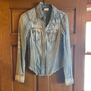 Vintage denim True Religion shirt with pearl snaps. In excellent condition.